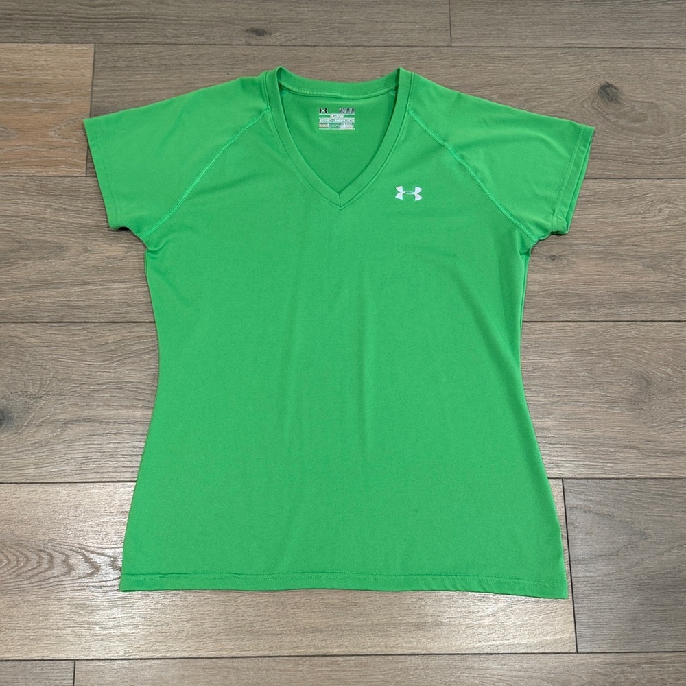 UNDER ARMOUR Green Tech V-Neck Short Sleeve‎ Semi-Fitted T-Shirt Top Size Medium